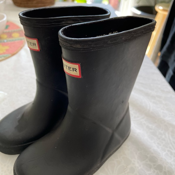 Hunter black rain boots! Size 6 - Picture 2 of 9